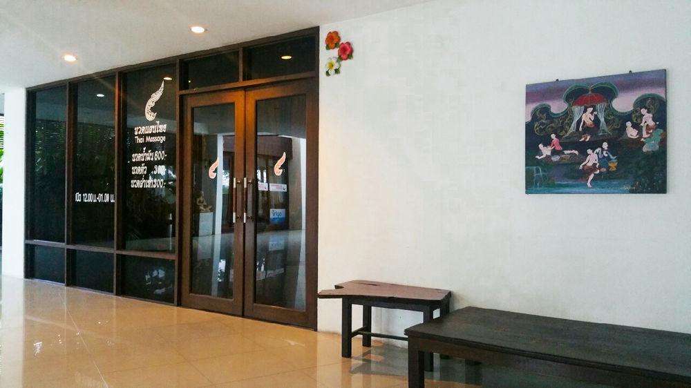 Nana Buri Hotel Csumphon Kültér fotó